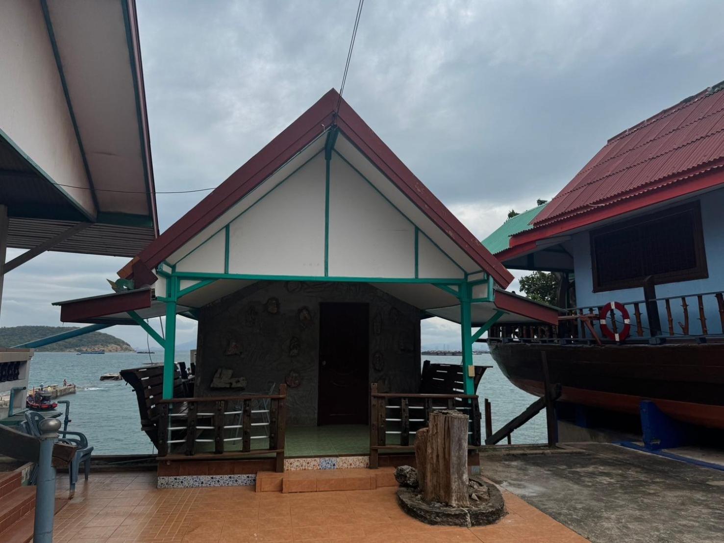 Rimtalay Resort Koh Si Chang Ngoại thất bức ảnh