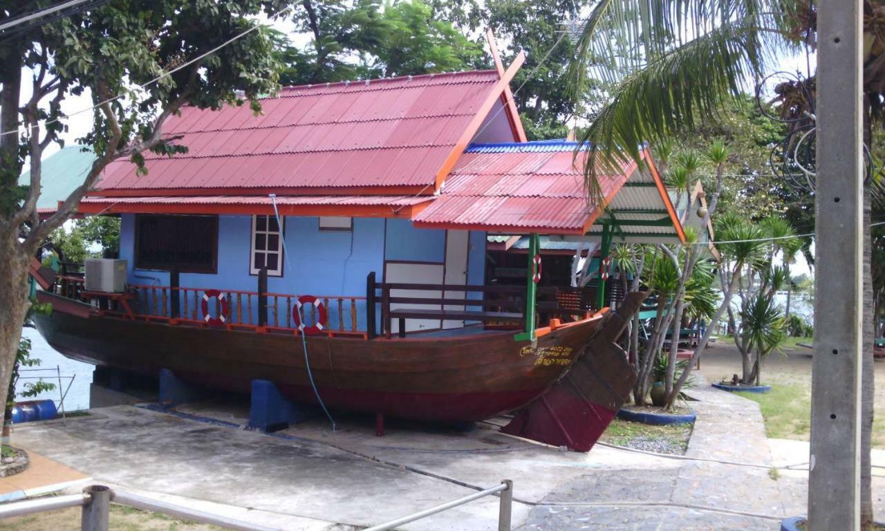 Rimtalay Resort Koh Si Chang Ngoại thất bức ảnh